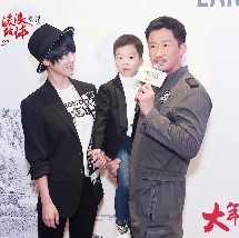 制服丝袜自拍偷拍